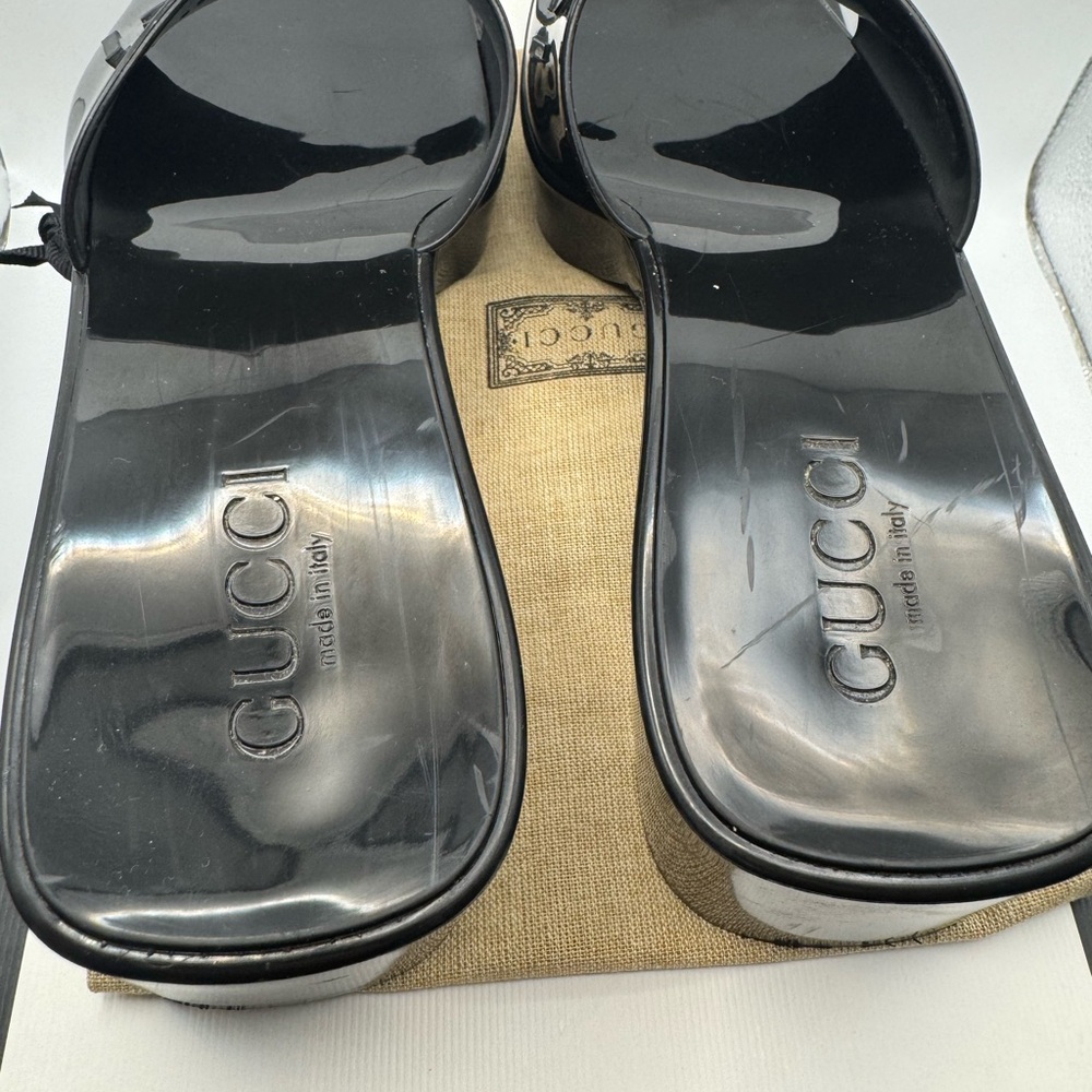 Authentic Gucci Black Rubber Block Heel Slide Sandals 38 - Picture 4 of 8